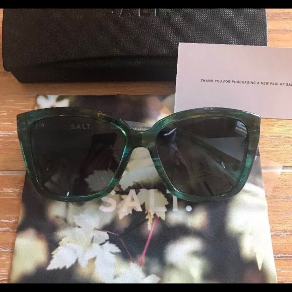 Salt Optics Alycia Sunglasses - Picture 3 of 8